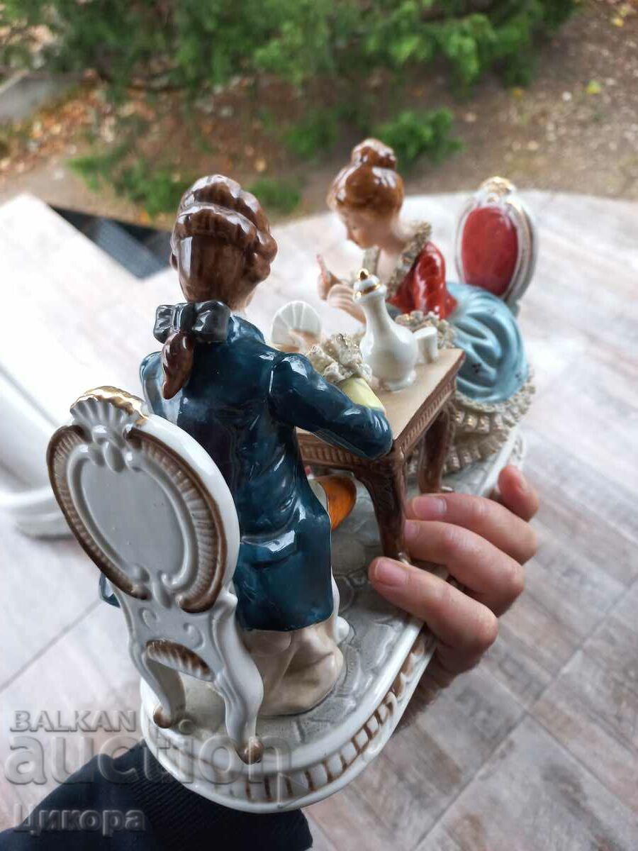 UNIQUE PORCELAIN COMPOSITION FIGURE STATUETTE - 7 UNIQUE PORCELAIN COMPOSITION FIGURE STATUETTE - 7