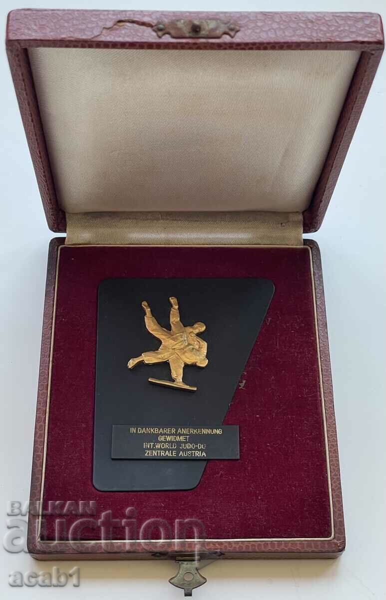 Δημοπρασία Μετάλλιο τζούντο και φωτογραφία από διεθνή διαγωνισμό Δημοπρασία Μετάλλιο τζούντο και φωτογραφία από διεθνή διαγωνισμό