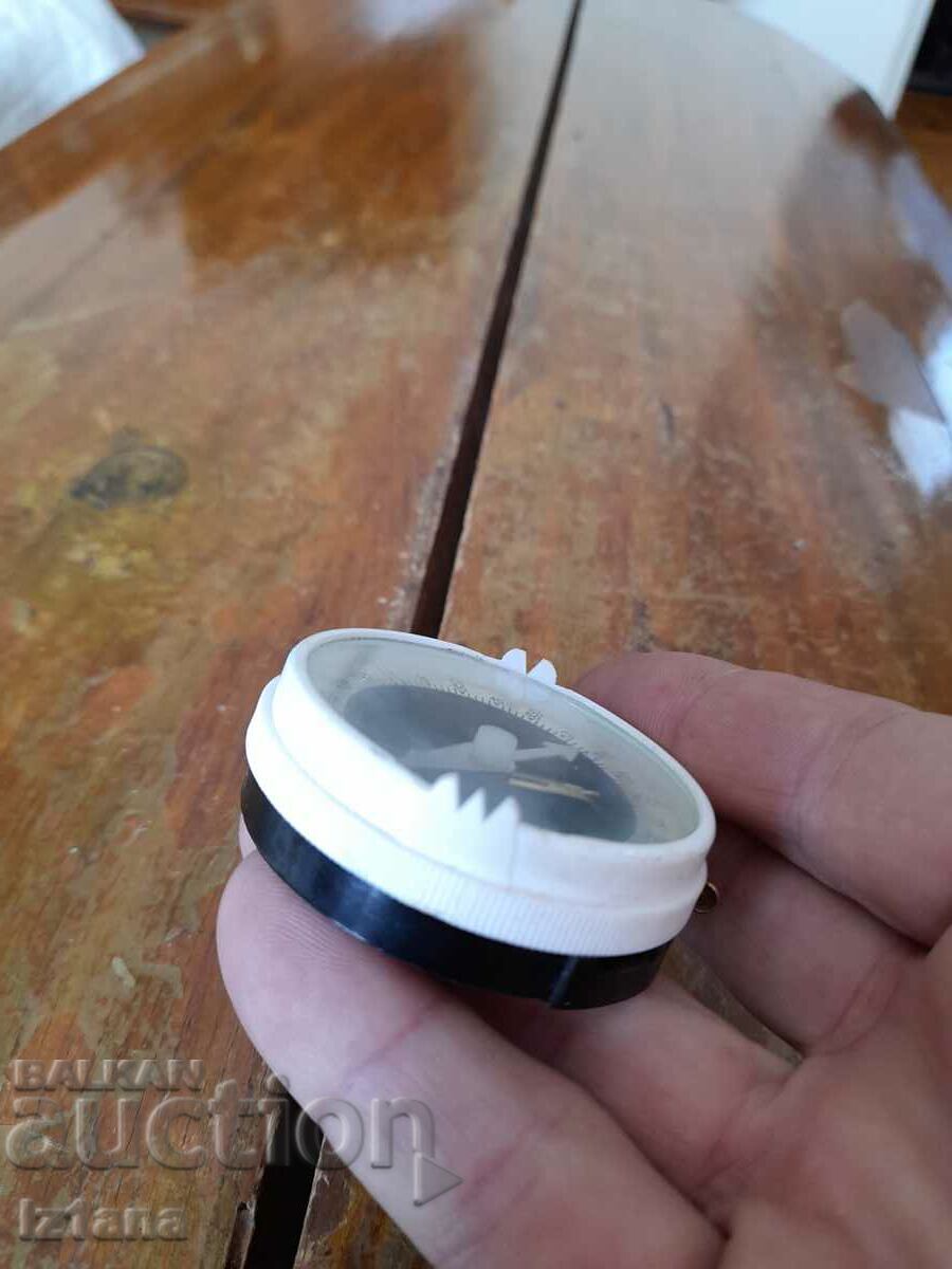 Auction An old compass Auction An old compass