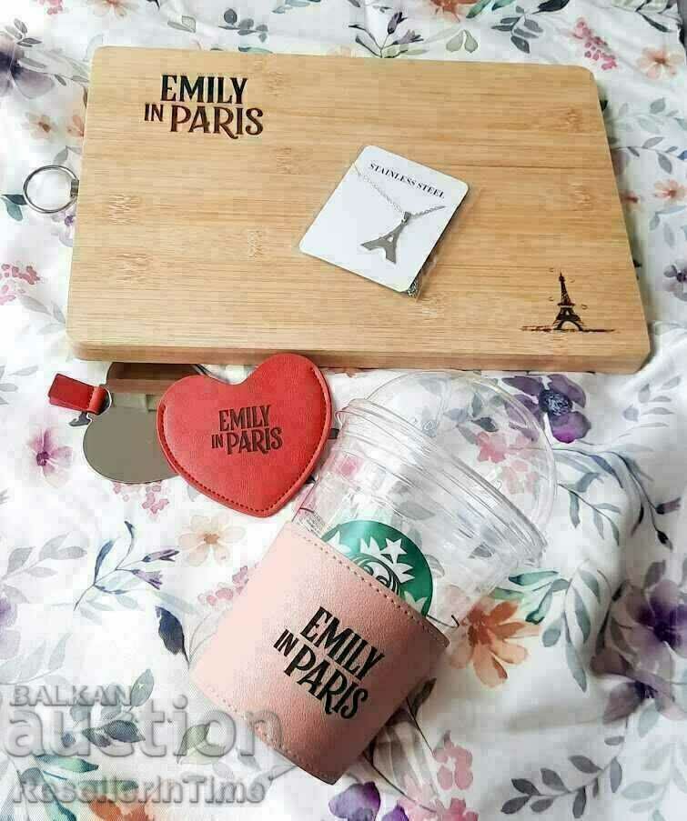 New women's heart mirror Emily in Paris, red with price 13.00 BGN | € 6.65 New women's heart mirror Emily in Paris, red with price 13.00 BGN | € 6.65