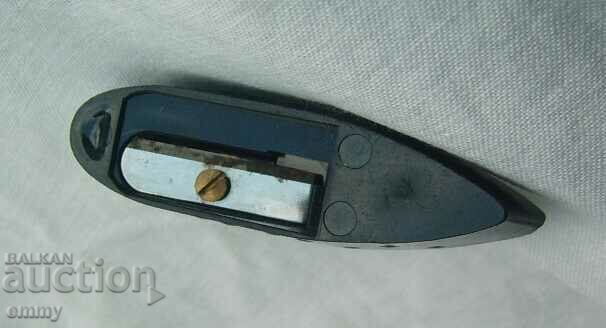Delivery of Collector's pencil sharpener - boat Delivery of Collector's pencil sharpener - boat