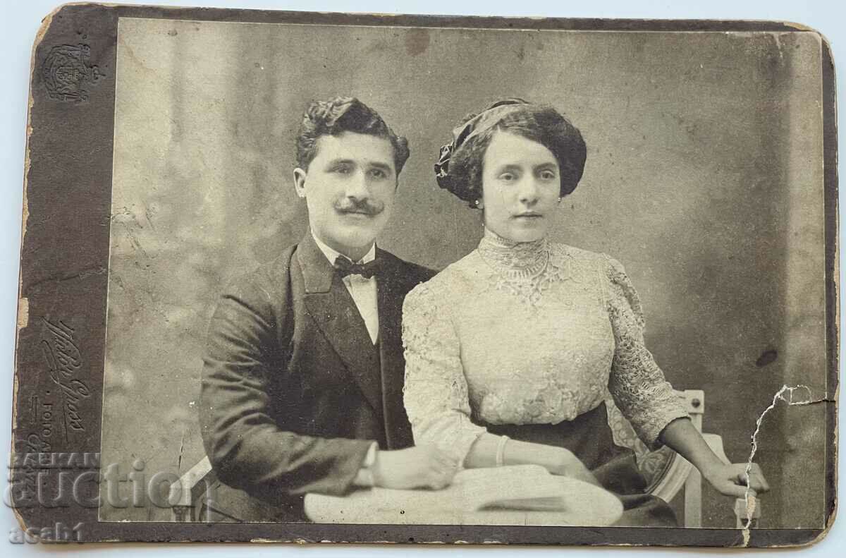 Auction  Family photos cardboard