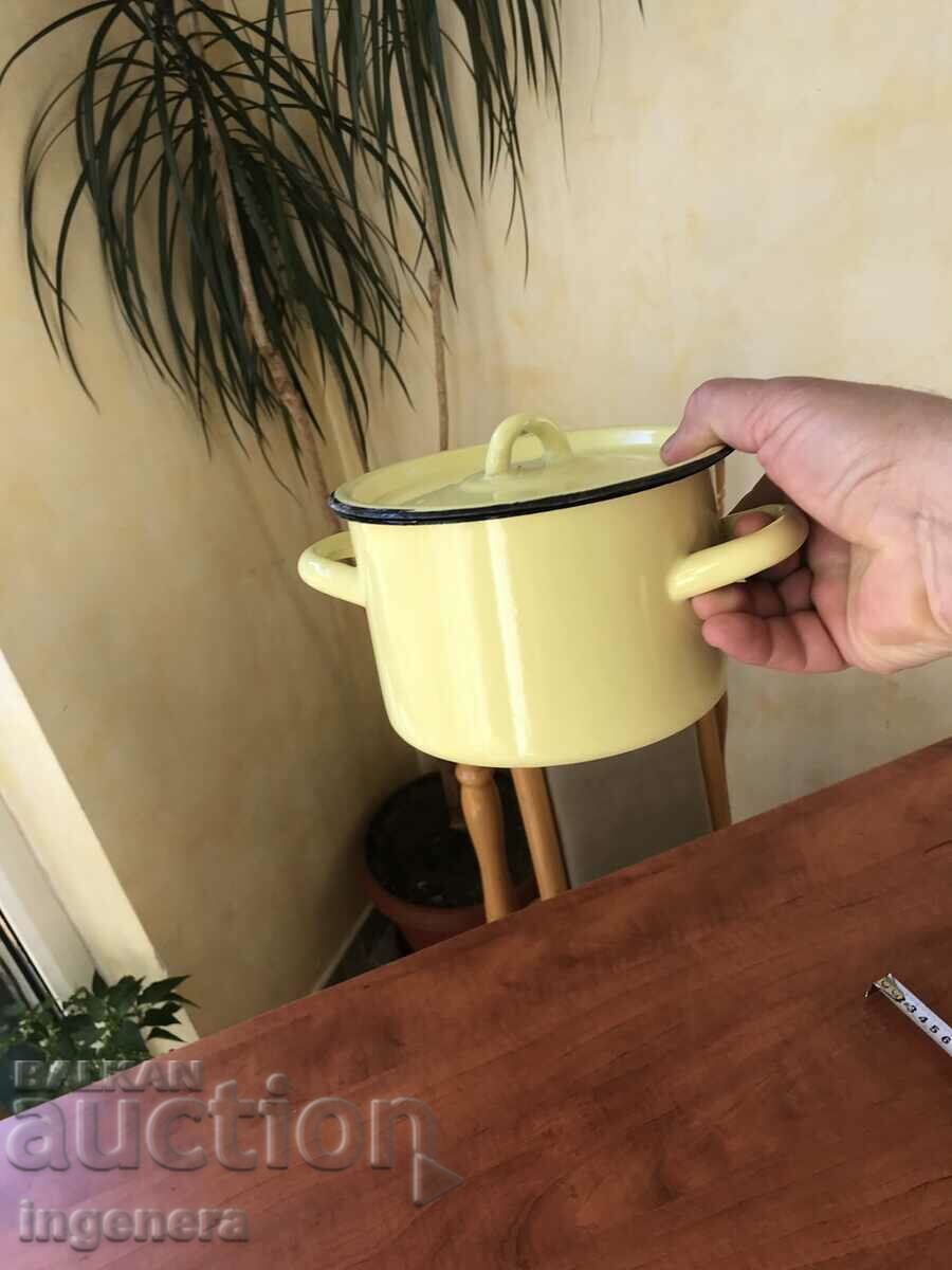 Delivery of THE POT AN ENAMEL POT FROM 1974 THE POT