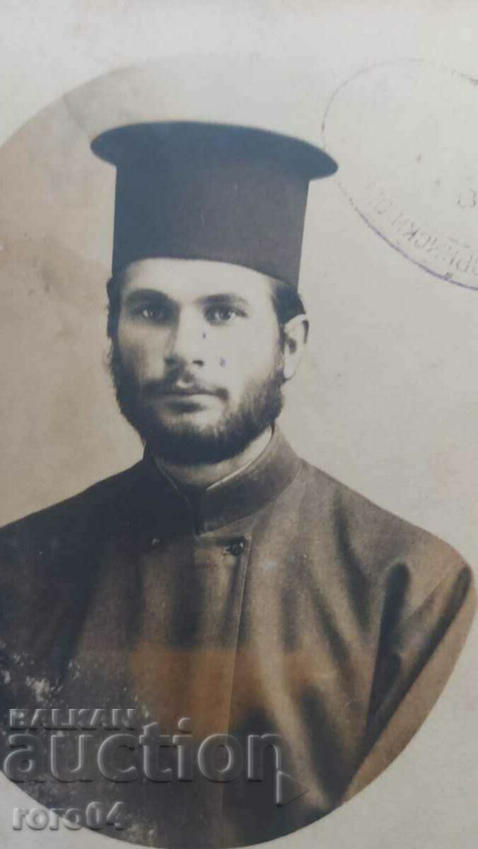 PRIEST - PHOTO MIMOSA - VRACA - 7 PRIEST - PHOTO MIMOSA - VRACA - 7