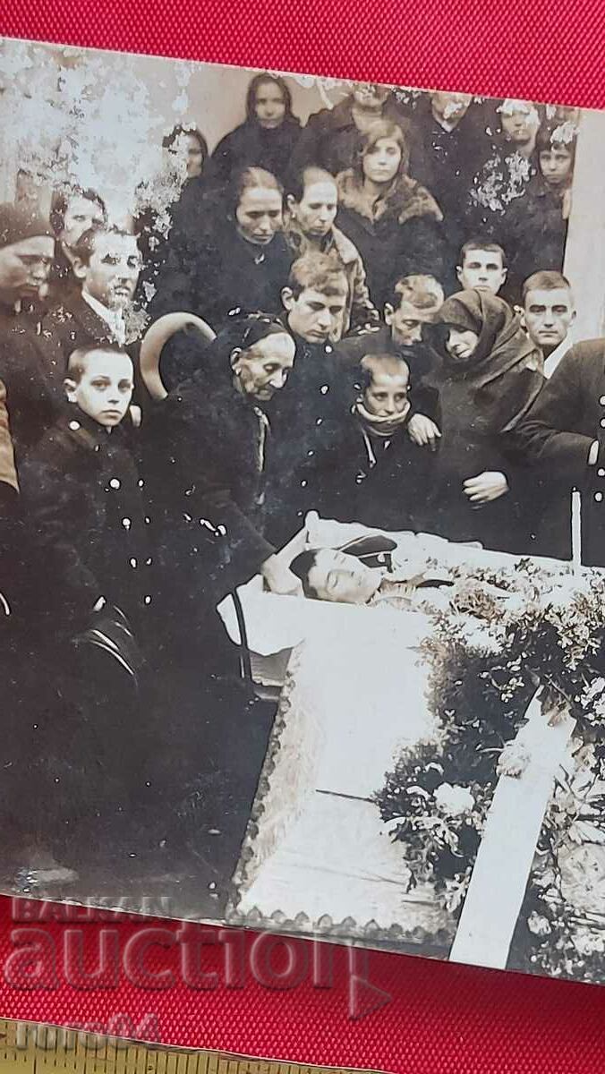 Delivery of FUNERAL - STUDENT - STUDENTS