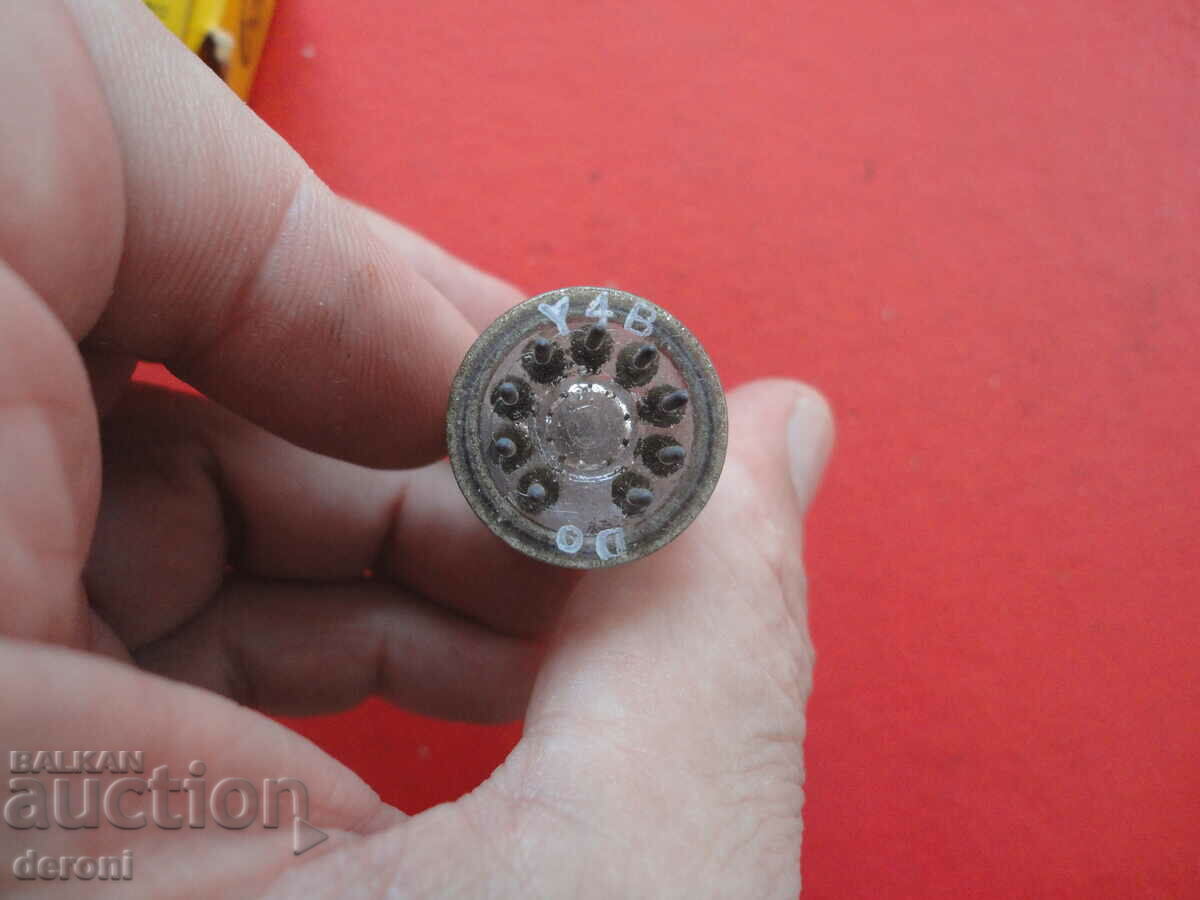 Delivery of Radio lamp Valvo ECH80 Delivery of Radio lamp Valvo ECH80