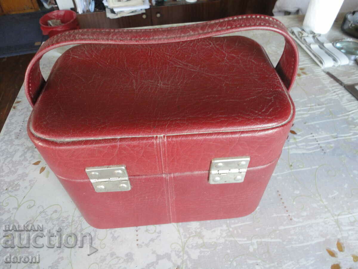 Licitație Geanta de mana 5 Licitație Geanta de mana 5