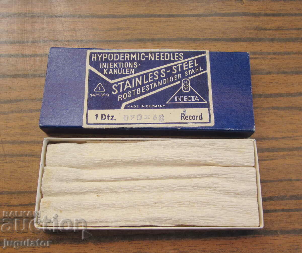 antique German medical needles unused in a box with price 10.00 BGN | € 5.11