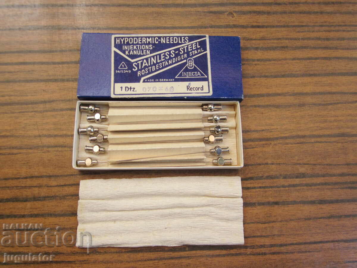 Auction  antique German medical needles unused in a box