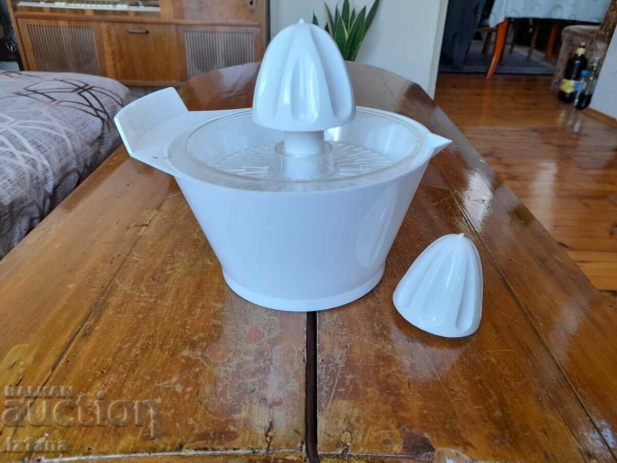 Old Komet mixer attachment with price 25.00 BGN | € 12.78 Old Komet mixer attachment with price 25.00 BGN | € 12.78