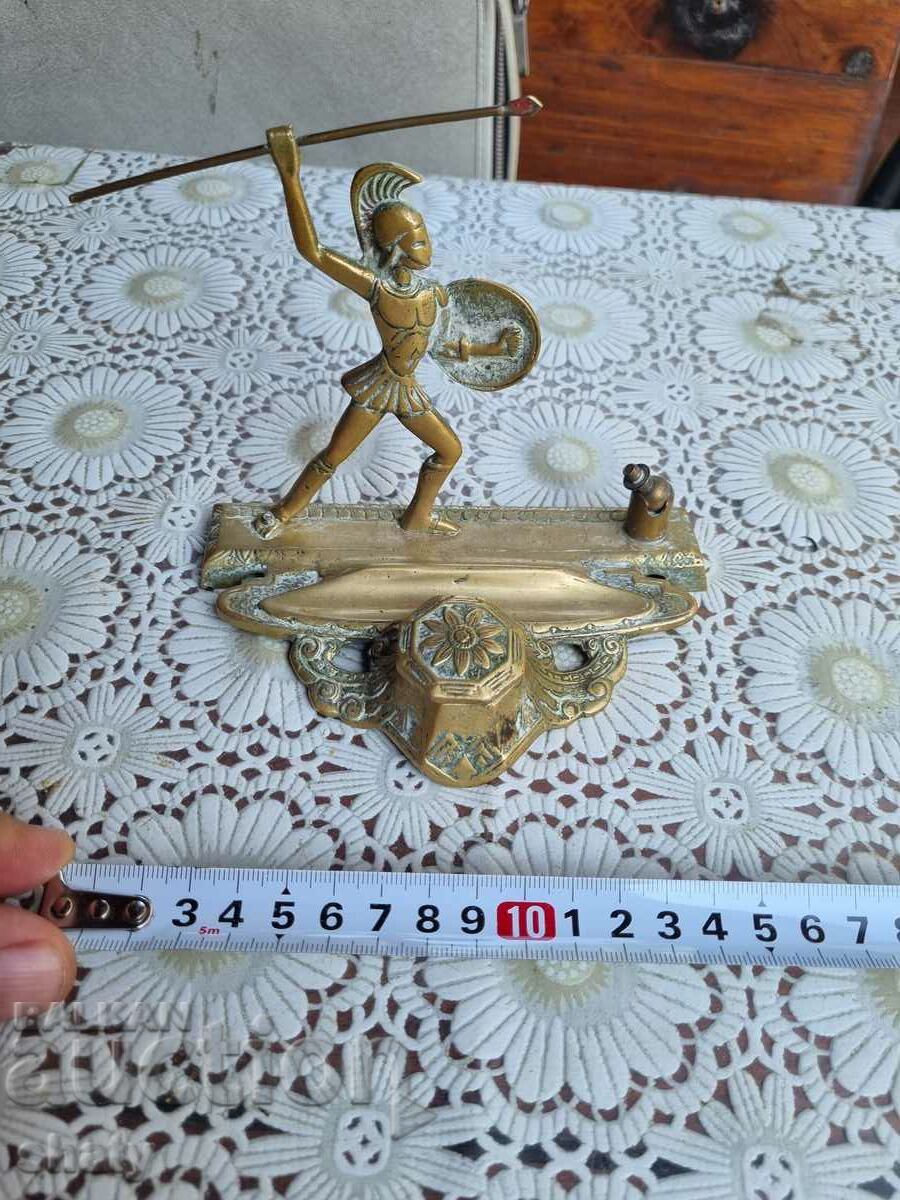 Sculptură veche din bronz. Călimară
