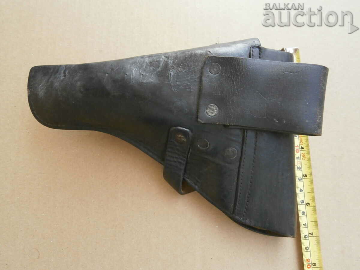 Delivery of large USSR army holster from the 30's 40's for a pistol Delivery of large USSR army holster from the 30's 40's for a pistol