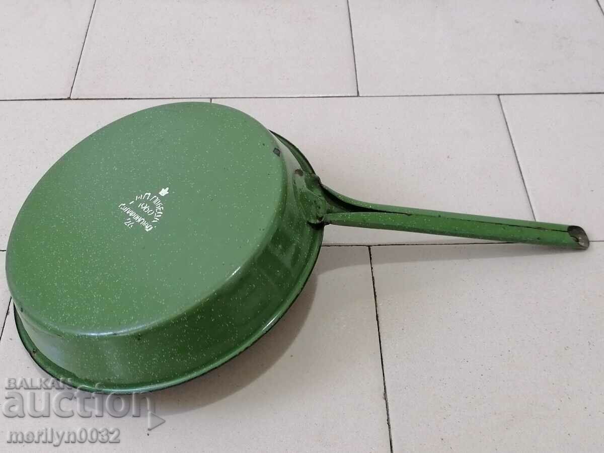 Enameled pan, pan, Kolarovgrad, early social with price 47.00 BGN | € 24.03 Enameled pan, pan, Kolarovgrad, early social with price 47.00 BGN | € 24.03