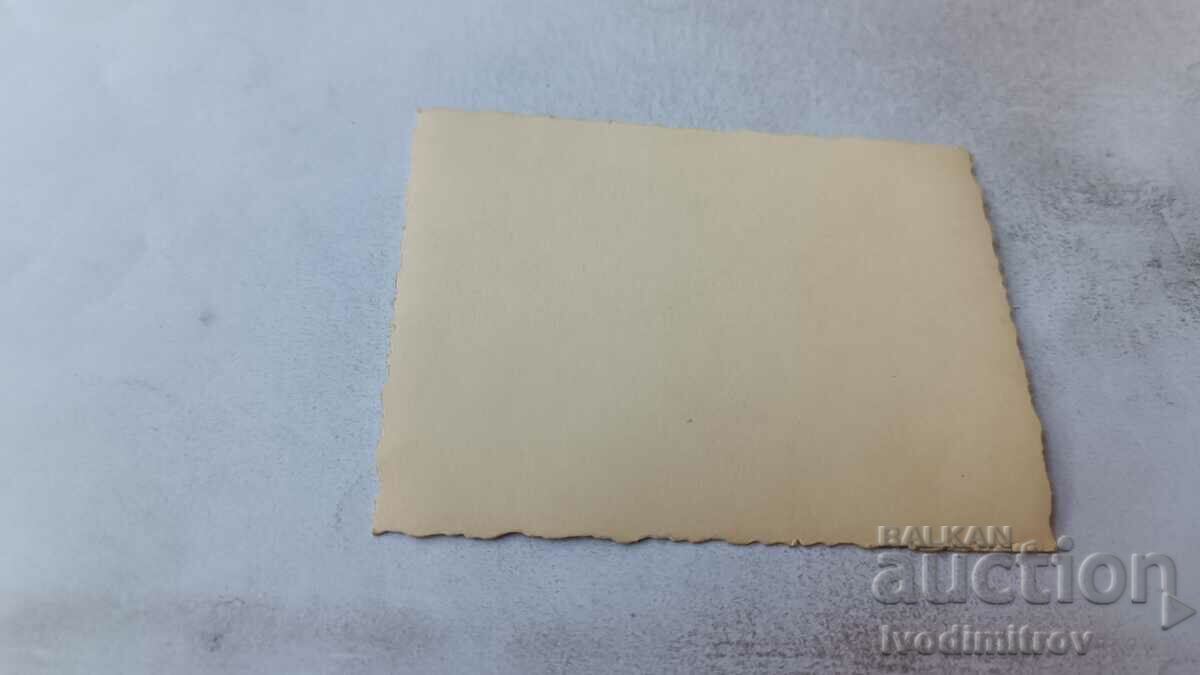 Снимка София Двама мъже на улицата с цена 2.45 лв. | € 1.25 Снимка София Двама мъже на улицата с цена 2.45 лв. | € 1.25