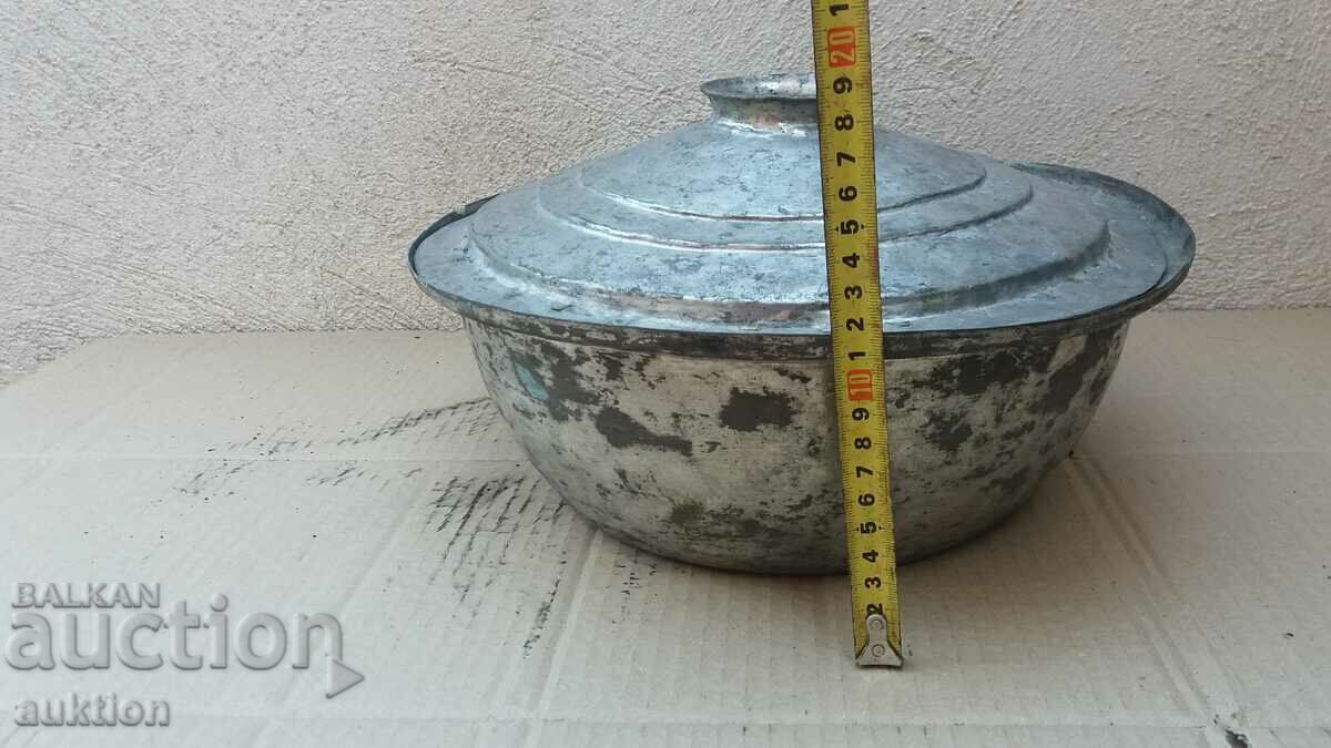 EXCELLENT WROUGHT RENAISSANCE COPPER POT - PLATED with price 35.99 BGN | € 18.40 EXCELLENT WROUGHT RENAISSANCE COPPER POT - PLATED with price 35.99 BGN | € 18.40