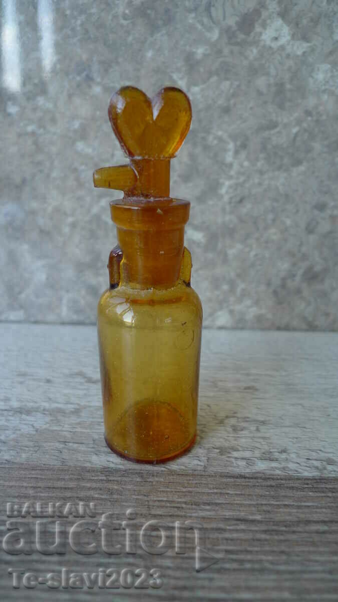 Παλιό γυάλινο μπουκάλι φαρμακείου