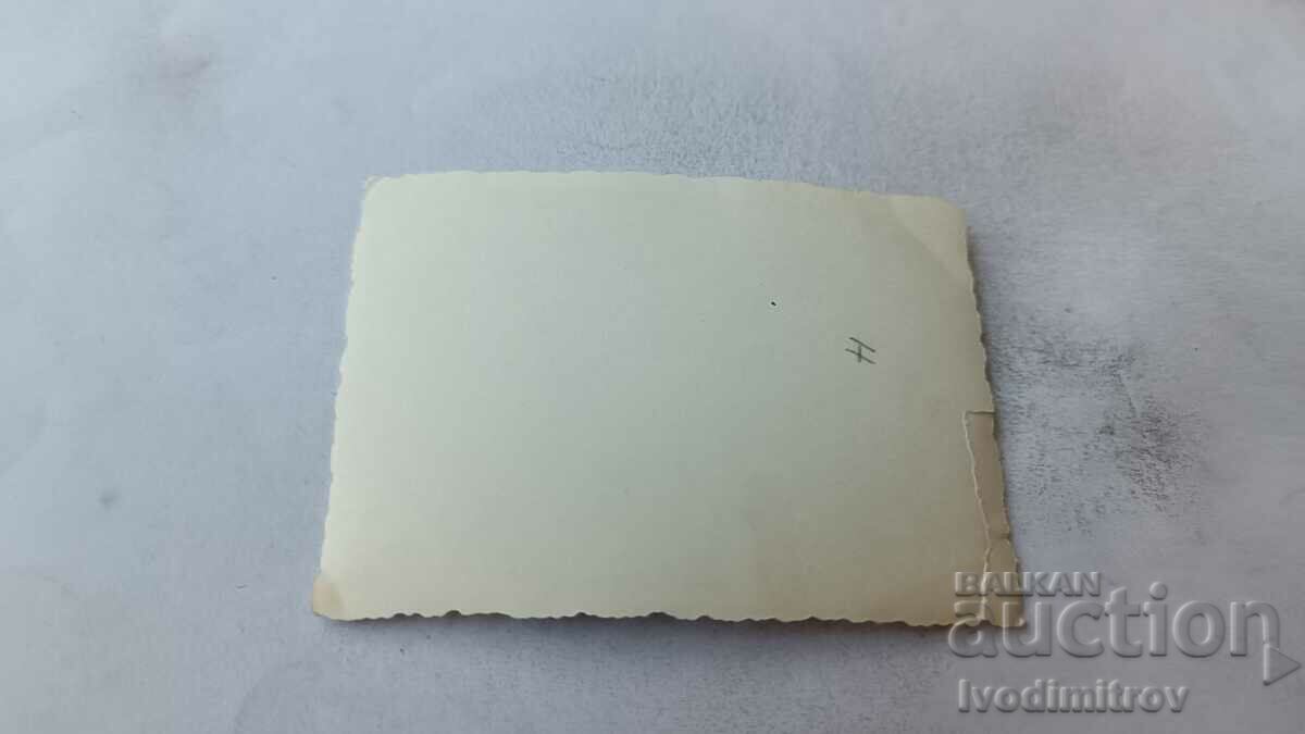 Photo Two men and a woman at a swimming pool with price 1.75 BGN | € 0.89 Photo Two men and a woman at a swimming pool with price 1.75 BGN | € 0.89