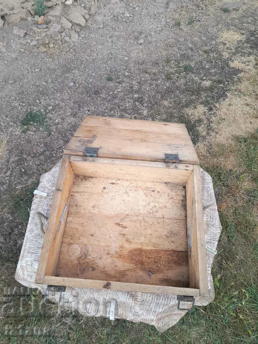 O cutie militară veche - 5