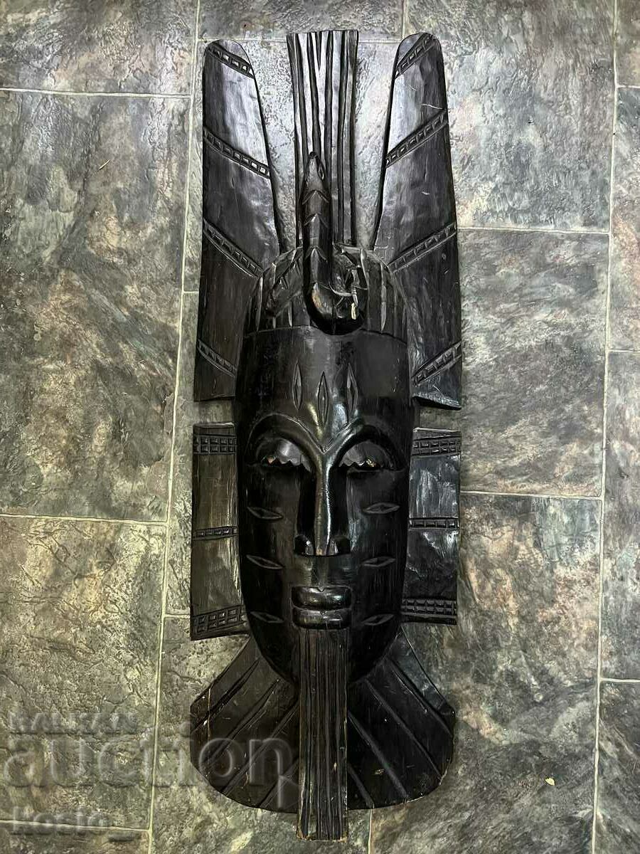 Veche mască africană mare Veche mască africană mare