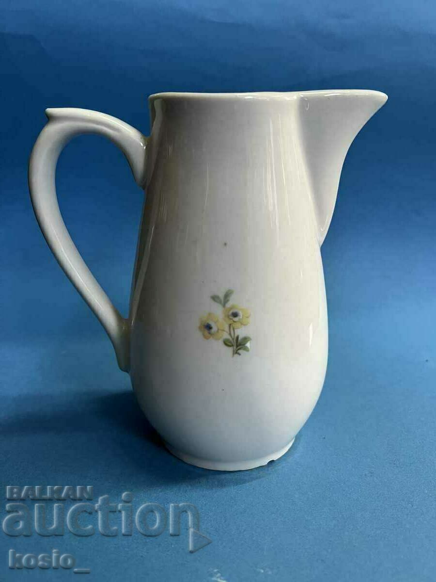 Παλιά βουλγαρική κανάτα από πορσελάνη με τιμή € 5.00 | 9.78 BGN Παλιά βουλγαρική κανάτα από πορσελάνη με τιμή € 5.00 | 9.78 BGN