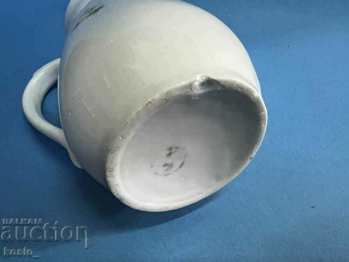 Παράδοση Παλιά βουλγαρική κανάτα από πορσελάνη Παράδοση Παλιά βουλγαρική κανάτα από πορσελάνη