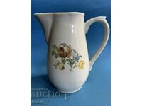 Стара порцеланова българска каничка