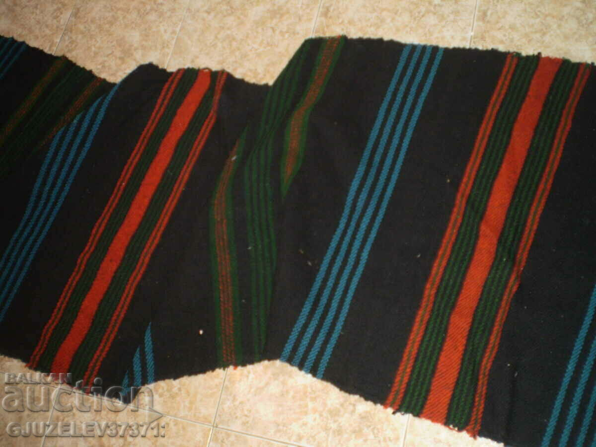 Primitive handwoven woolen patterned rug - 5