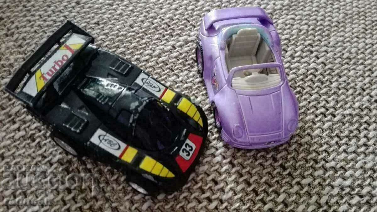 2 бр. стари метални чудати колички с цена 11.00 лв. | € 5.62 2 бр. стари метални чудати колички с цена 11.00 лв. | € 5.62