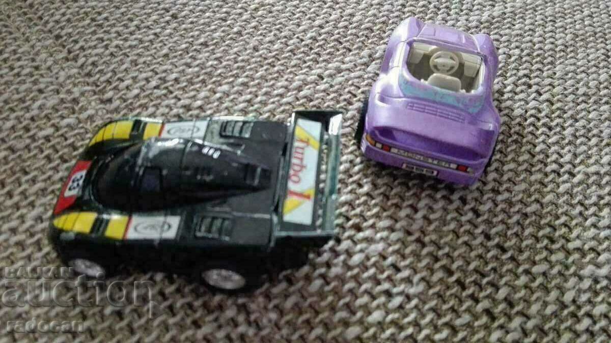 Аукцион 2 бр. стари метални чудати колички Аукцион 2 бр. стари метални чудати колички