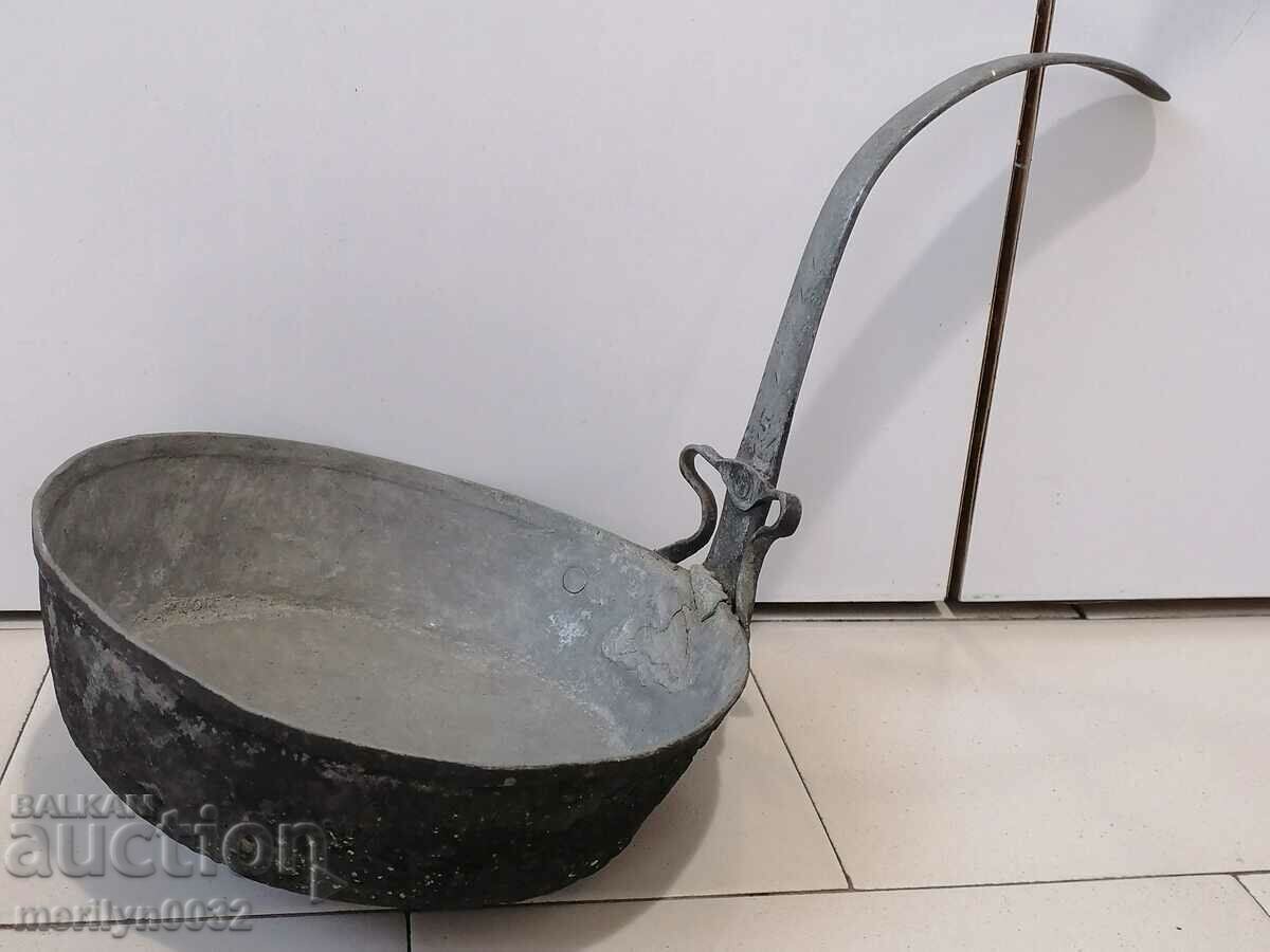 An old copper pan, a baker, a tray, a copper pot with price 92.00 BGN | € 47.04 An old copper pan, a baker, a tray, a copper pot with price 92.00 BGN | € 47.04
