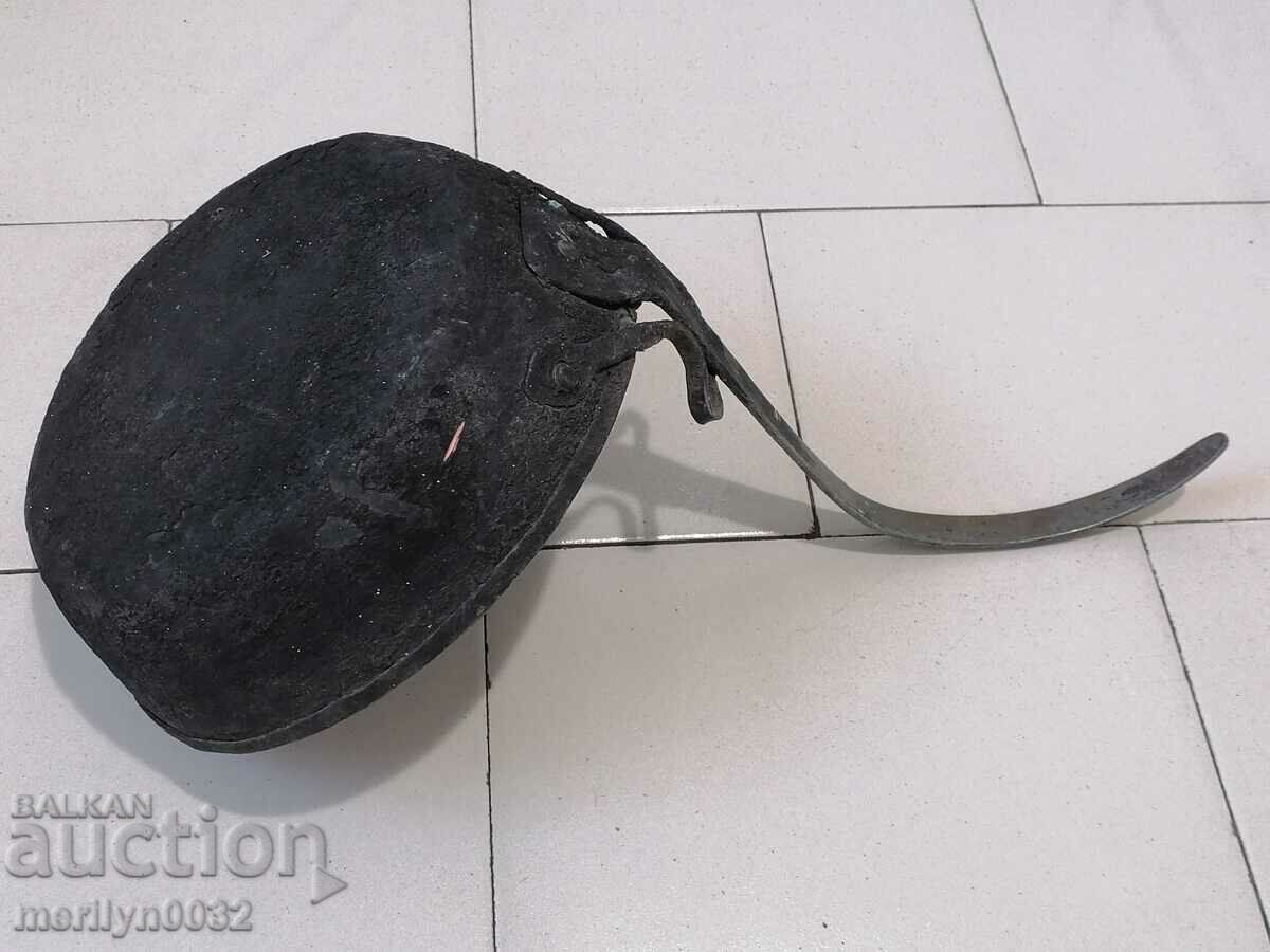 An old copper pan, a baker, a tray, a copper pot - 5 An old copper pan, a baker, a tray, a copper pot - 5