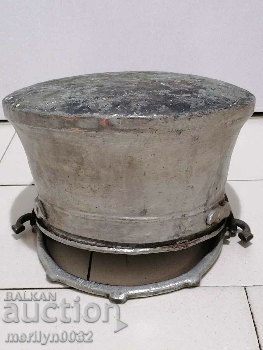 An old bacon, a baker, a pot, a boiler, a copper pot - 6