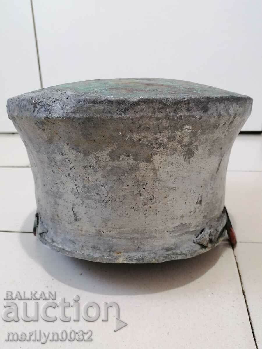 Delivery of An old bacon, a baker, a pot, a boiler, a copper pot Delivery of An old bacon, a baker, a pot, a boiler, a copper pot