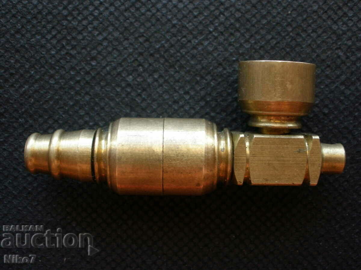 Ένας ενδιαφέρον χάλκινος σωλήνας. με τιμή 49.99 BGN | € 25.56