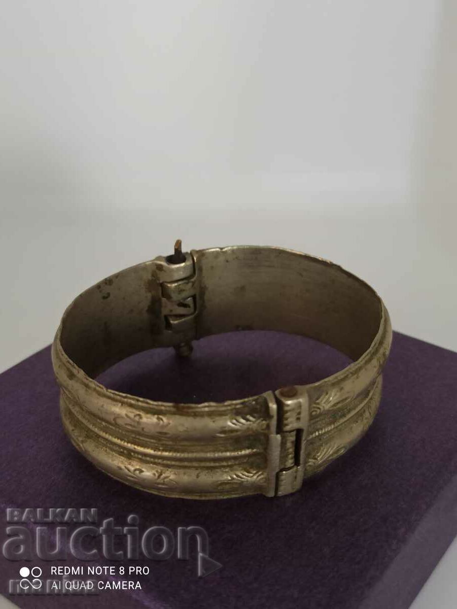 Old renaissance silver sachan bracelet