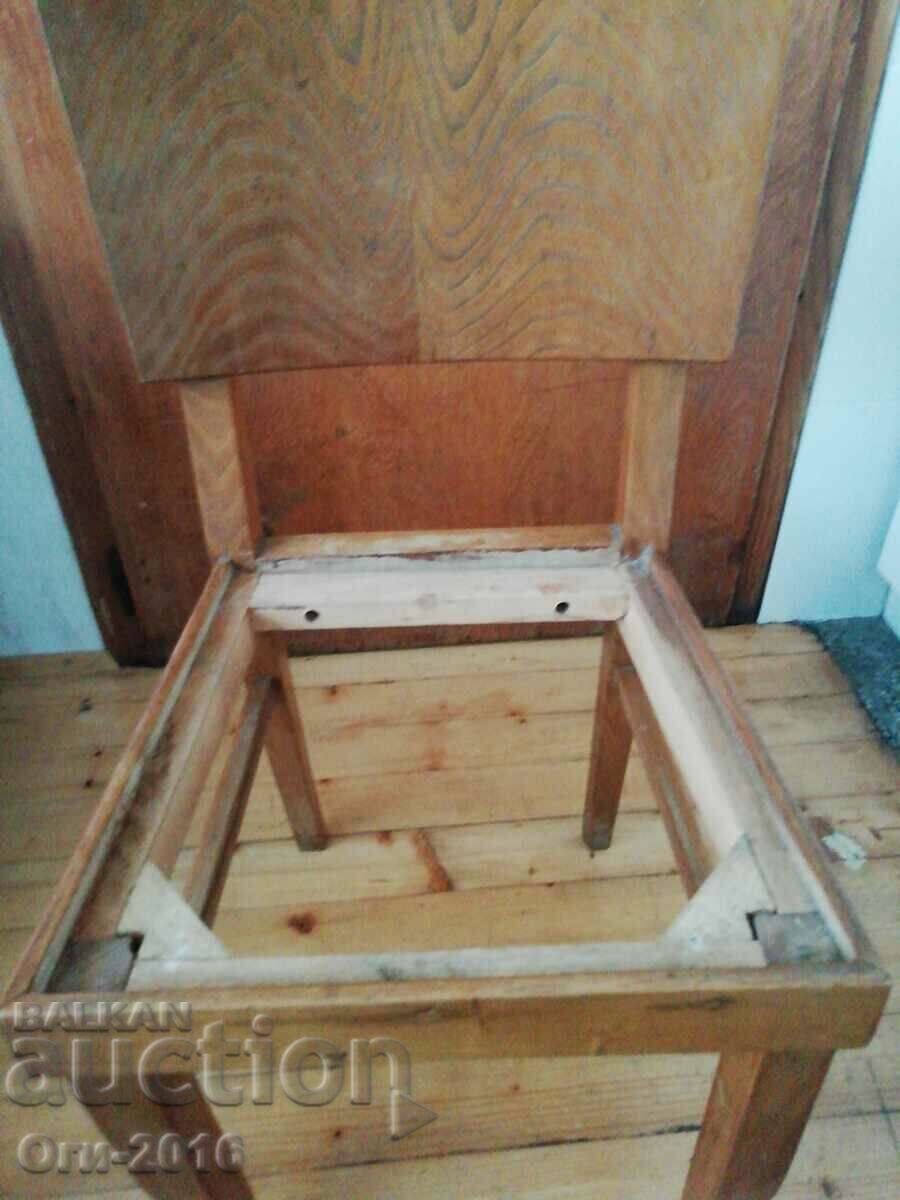 Retro, solid wooden chairs - 6 Retro, solid wooden chairs - 6