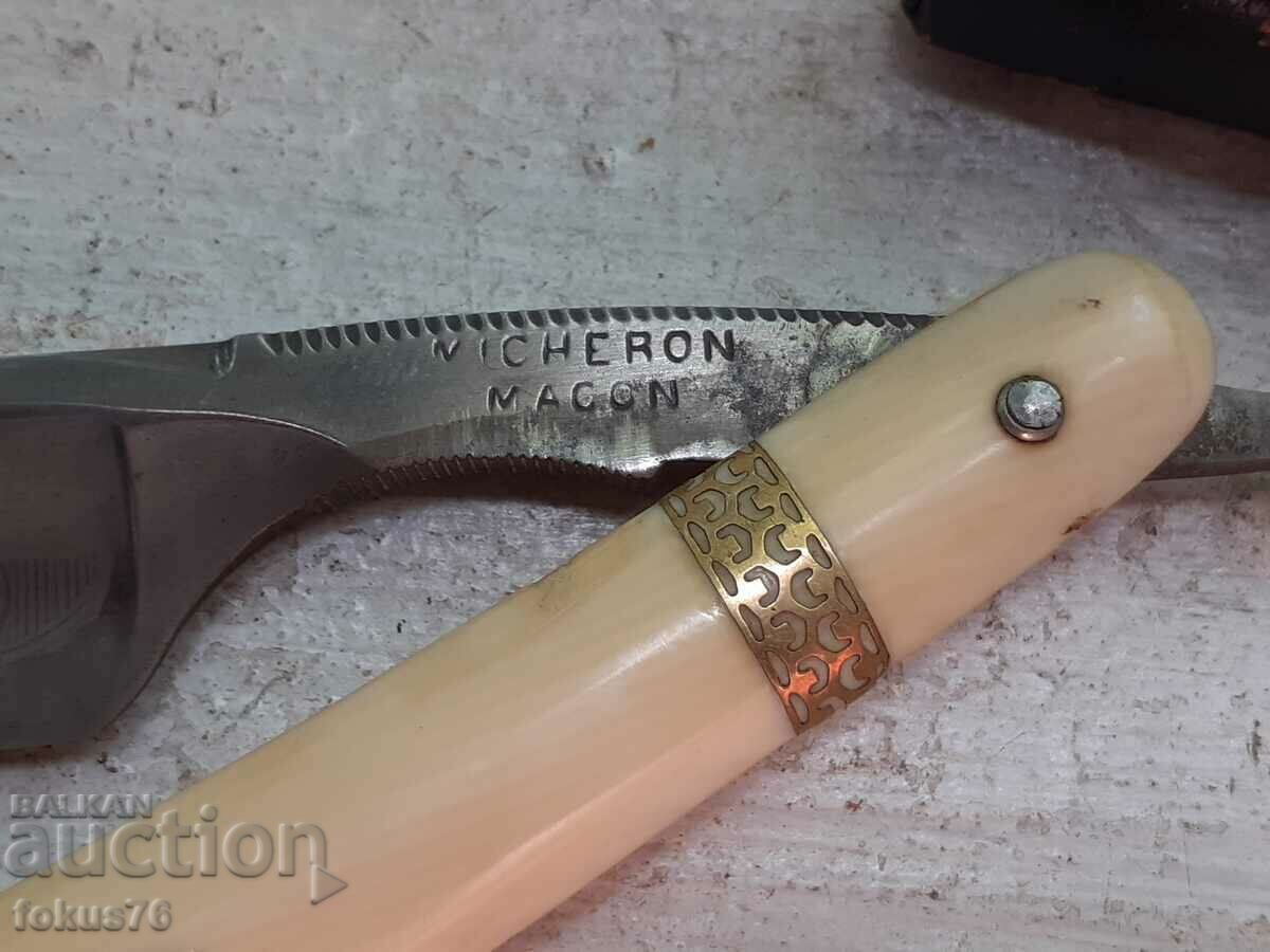 A beautiful French razor with an ivory handle - 5