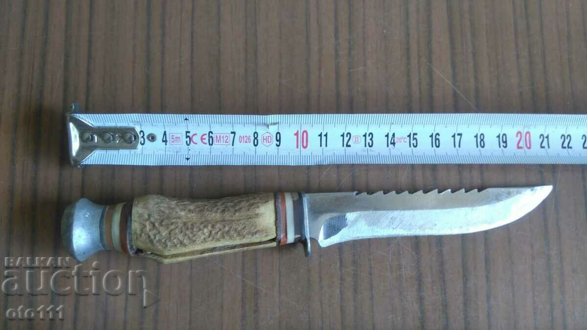 OLD HUNTING KNIFE with price 60.00 BGN | € 30.68 OLD HUNTING KNIFE with price 60.00 BGN | € 30.68