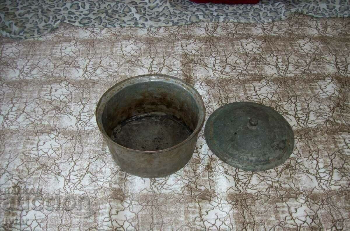 Copper pot with lid, pot - 1 with price 42.00 BGN | € 21.47 Copper pot with lid, pot - 1 with price 42.00 BGN | € 21.47