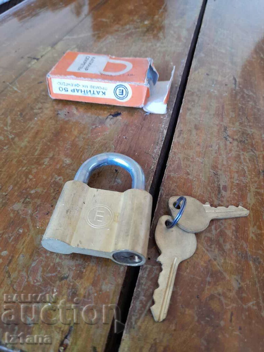 Παράδοση Παλιό λουκέτο 50 Παράδοση Παλιό λουκέτο 50