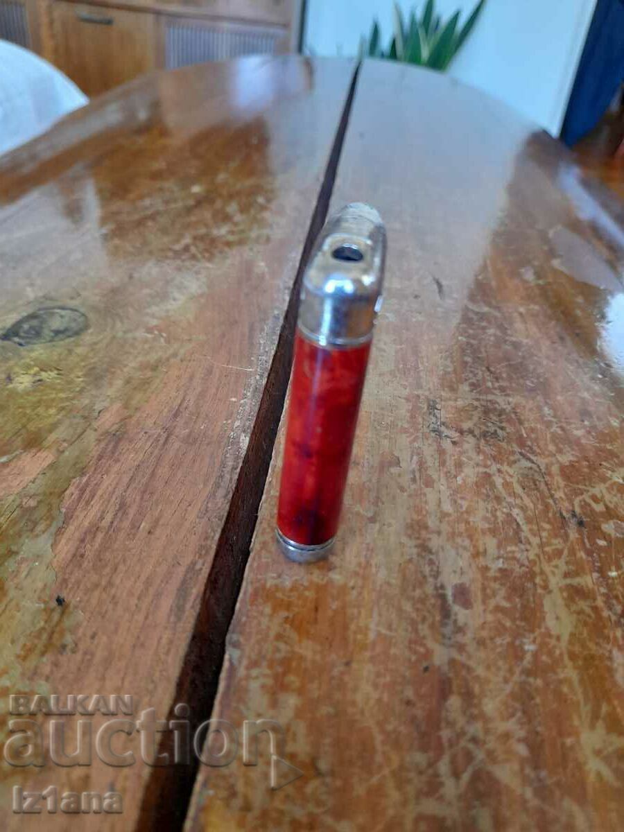Old Ronson lighter with price 38.00 BGN | € 19.43 Old Ronson lighter with price 38.00 BGN | € 19.43