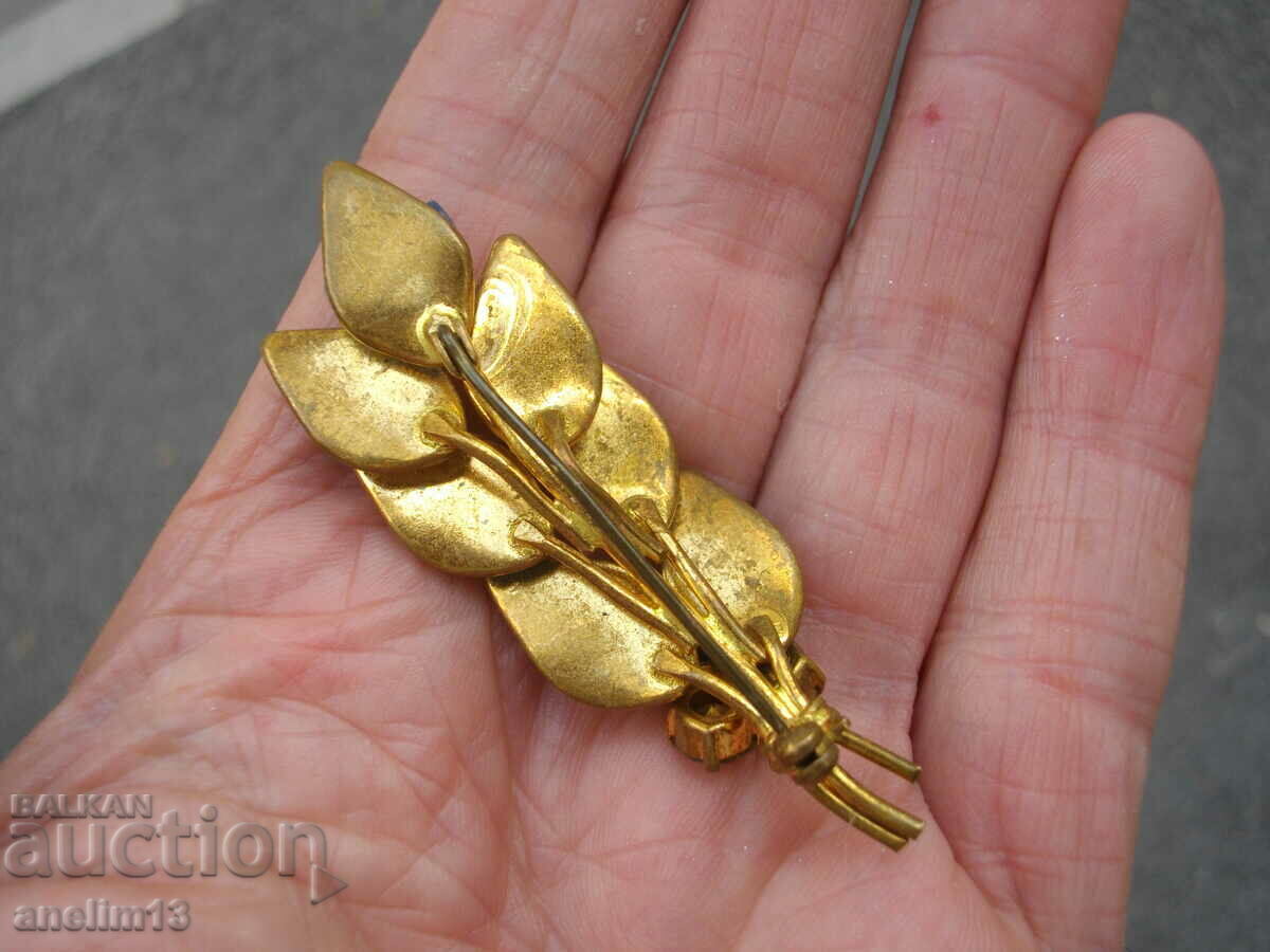 ΜΙΑ ΠΑΛΙΑ ΕΠΙΧΡΥΣΤΗ ΚΑΡΦΙΛΑ - 6 ΜΙΑ ΠΑΛΙΑ ΕΠΙΧΡΥΣΤΗ ΚΑΡΦΙΛΑ - 6