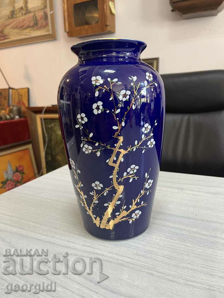 Porcelain vase with cobalt and gilding. #4381
