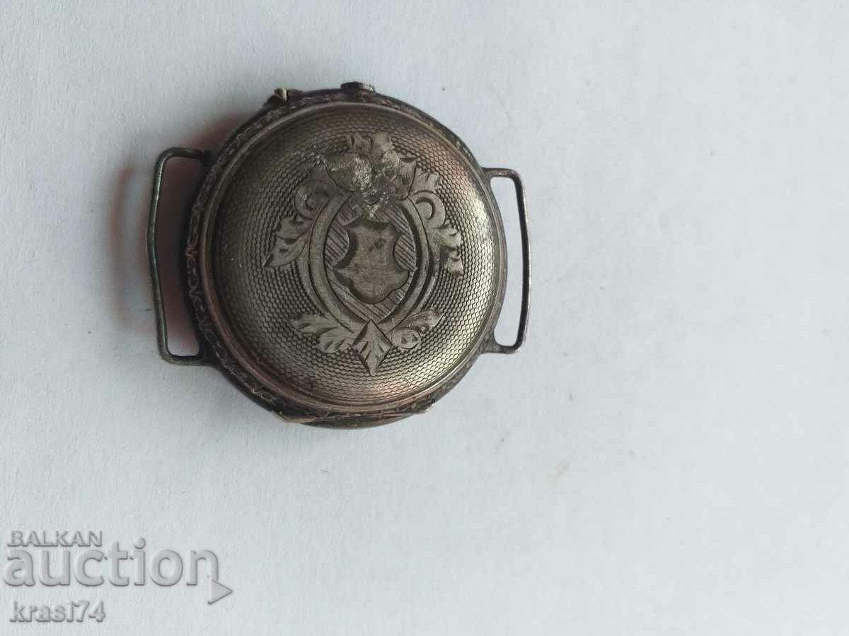 Silver watch with price 25.00 BGN | € 12.78 Silver watch with price 25.00 BGN | € 12.78