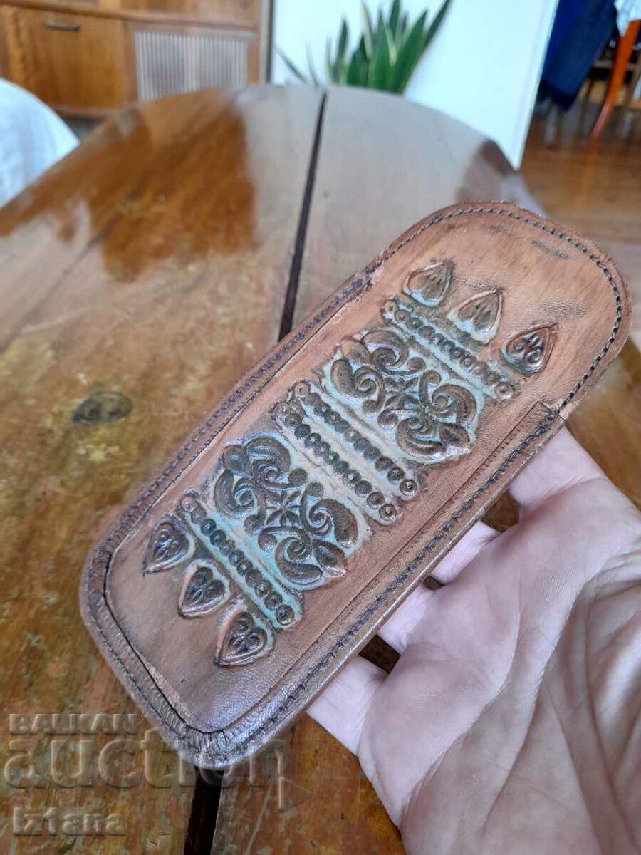 caz vechi pentru ochelari cu preț 15.00 BGN | € 7.67