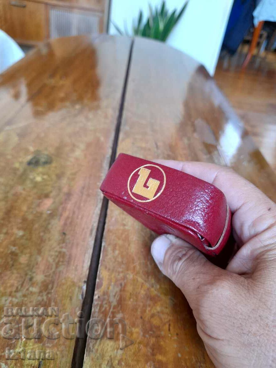 Δημοπρασία Παλιά δερμάτινη ταμπακιέρα για τσιγάρα, θήκη