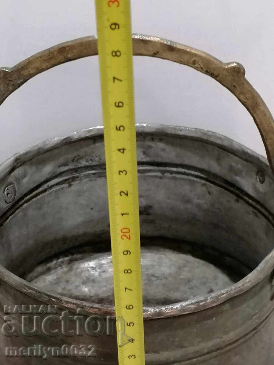 An old bacon, a baker, a pot, a boiler, a copper pot - 5 An old bacon, a baker, a pot, a boiler, a copper pot - 5