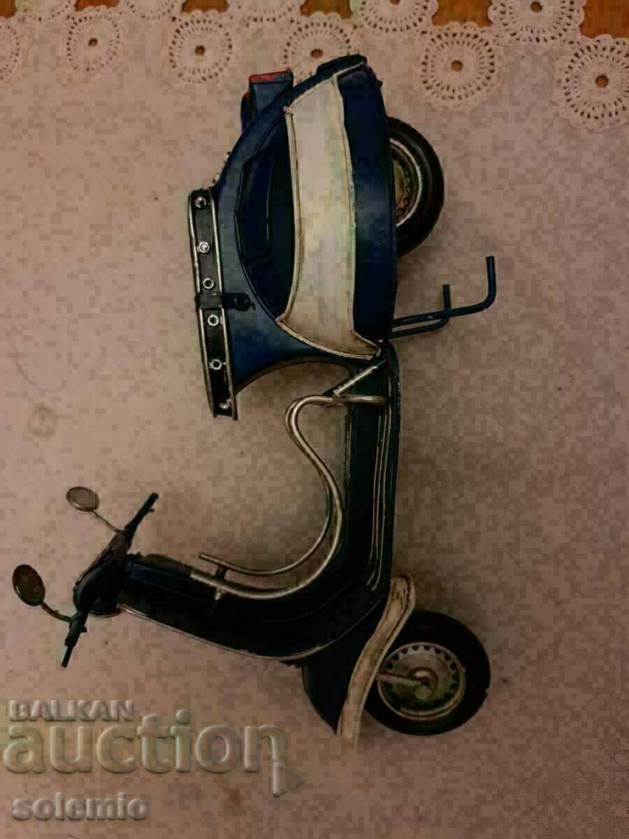 Model metalic al unei motociclete de epocă cu preț € 20.00 | 39.12 BGN