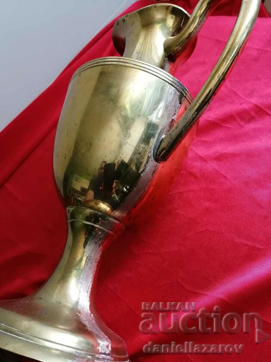 Delivery of Old Large BRASS Jug Delivery of Old Large BRASS Jug