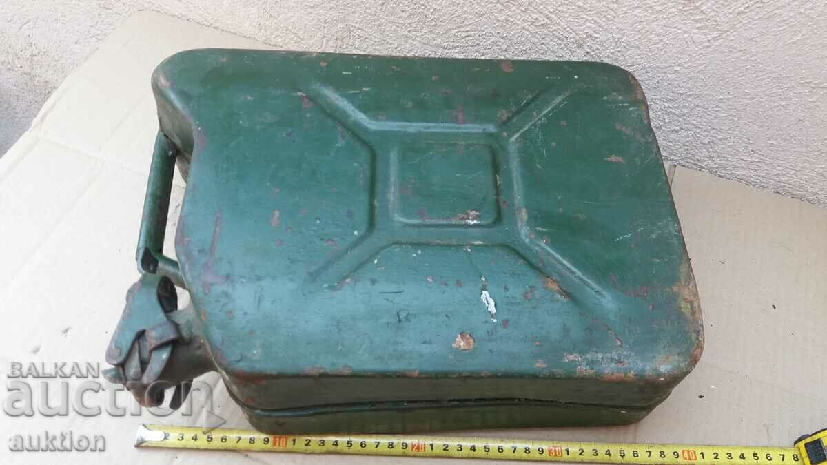 Auction METAL CAN FOR FUEL 10 LITERS Auction METAL CAN FOR FUEL 10 LITERS